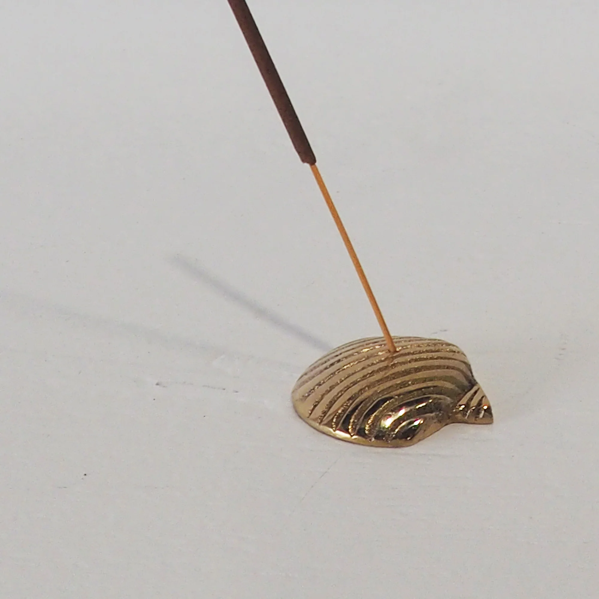 Clamshell Incense Holder - Image 2