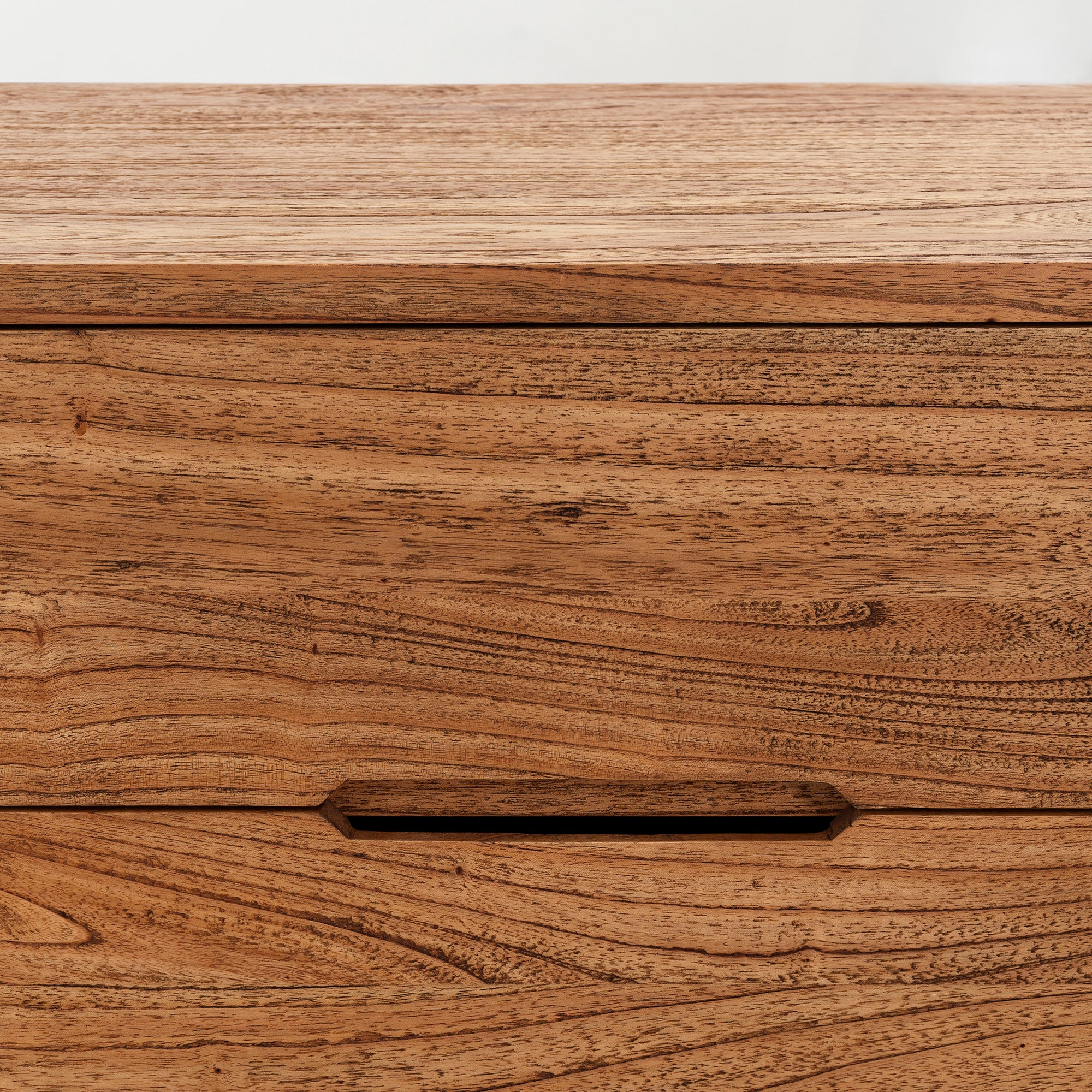 Penfolds Chest 2x4 - Antique Mindi - Image 6