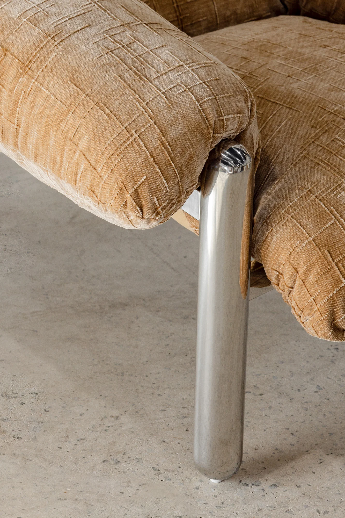 Raf Armchair - Goldie - Image 11
